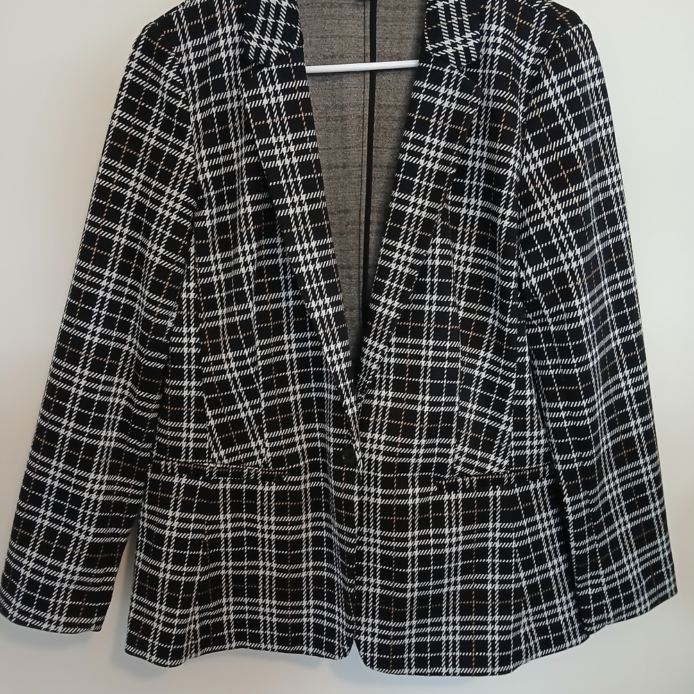 LOFT Monochrome Plaid Blazer